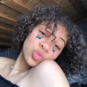 Meet your Posher, Angelica